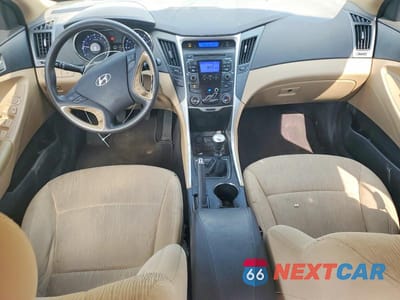 Zdjęcie 8 z 12 samochodu: 2011 HYUNDAI SONATA GLS VIN:5NPEB4AC2BH096588 - miniatura