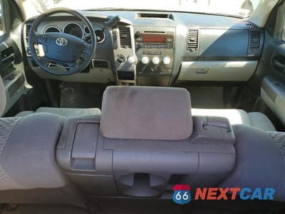 Zdjęcie 8 z 12 samochodu: 2011 TOYOTA TUNDRA GRADE VIN:5TFKY5F10BX004607 - miniatura