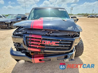 Piąte zdjęcie samochodu w środku: 2003 GMC NEW SIERRA C1500 VIN:1GTEC14V53Z103729 - miniatura