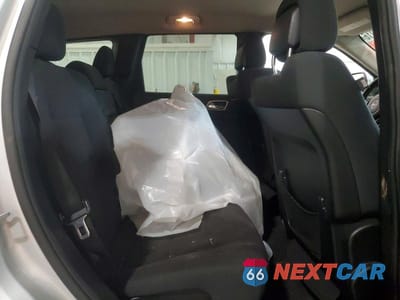 Zdjęcie 10 z 13 samochodu: 2011 JEEP GRAND CHEROKEE LAREDO VIN:1J4RR4GG4BC600524 - miniatura