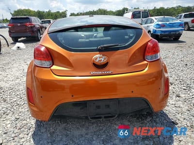 Zdjęcie 6 z 12 samochodu: 2012 HYUNDAI VELOSTER BASE VIN:KMHTC6AD9CU056424 - miniatura
