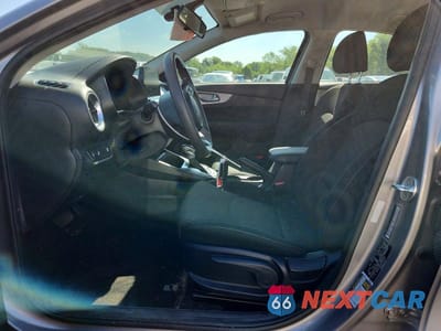 Zdjęcie 7 z 13 samochodu: 2023 KIA FORTE LXS VIN:3KPF24AD4PE531166 - miniatura