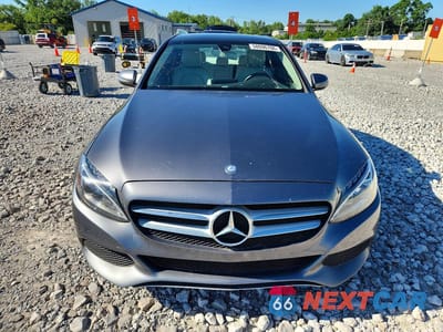 Piąte zdjęcie samochodu w środku: 2017 MERCEDES-BENZ C 300 4MATIC VIN:55SWF4KB7HU182399 - miniatura