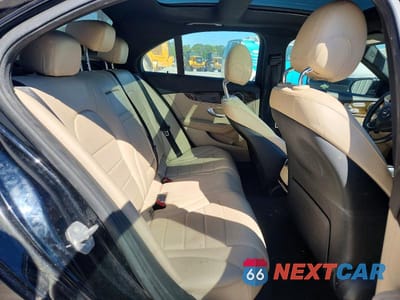 Zdjęcie 10 z 12 samochodu: 2018 MERCEDES-BENZ C 300 4MATIC VIN:55SWF4KB8JU258069 - miniatura