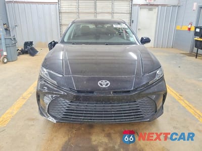 Piąte zdjęcie samochodu w środku: 2025 TOYOTA CAMRY LE VIN:4T1DAACK5SU517738 - miniatura