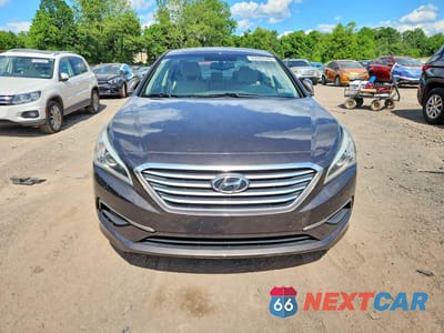 Piąte zdjęcie samochodu w środku: 2017 HYUNDAI SONATA SE VIN:5NPE24AF9HH457625 - miniatura