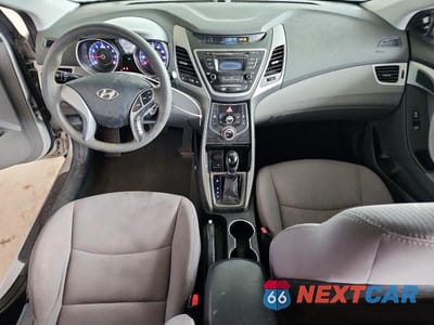 Zdjęcie 8 z 12 samochodu: 2016 HYUNDAI ELANTRA SE VIN:5NPDH4AE1GH740200 - miniatura