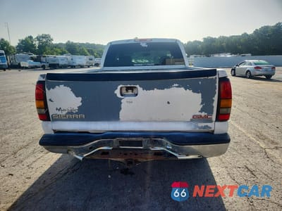 Zdjęcie 6 z 12 samochodu: 2004 GMC NEW SIERRA C1500 VIN:2GTEC19V741109325 - miniatura