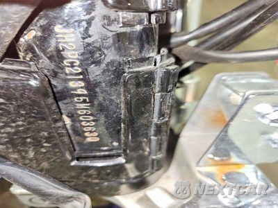 Zdjęcie 9 z 9 samochodu: 2005 HONDA VT600 CD VIN:JH2PC21395M603630 - miniatura