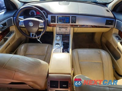 Zdjęcie 8 z 12 samochodu: 2011 JAGUAR XF PREMIUM VIN:SAJWA0GB8BLS18379 - miniatura