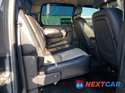 Zdjęcie 10 z 12 samochodu: 2008 GMC SIERRA K1500 VIN:2GTEK13M381209981 - miniatura