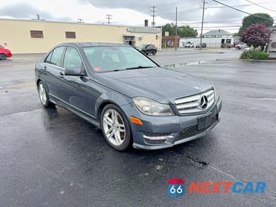 2013 MERCEDES-BENZ C 300 4MATIC WDDGF8AB0DA831516 - główne zdjęcie licytacji z USA - miniatura