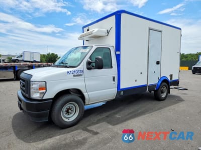 2023 FORD E350 REFRIGERATED BOX TRUCK 1FDWE3FKXPDD14758 - główne zdjęcie licytacji z USA - miniatura