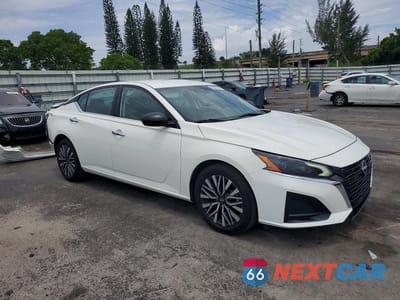 Czwarte zdjęcie samochodu z boku: 2025 NISSAN ALTIMA SV VIN:1N4BL4DVXSN332326 - miniatura
