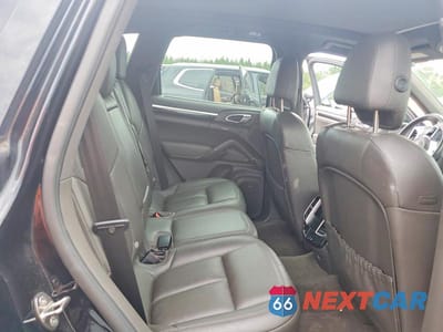 Zdjęcie 10 z 12 samochodu: 2017 PORSCHE CAYENNE S VIN:WP1AB2A25HLA51108 - miniatura