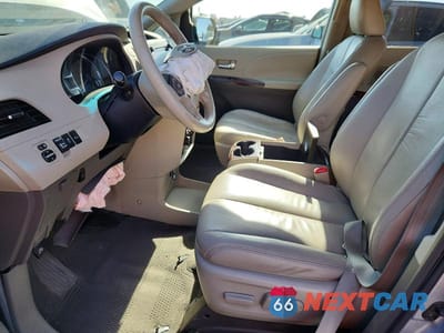 Zdjęcie 7 z 13 samochodu: 2011 TOYOTA SIENNA XLE 8-PASSENGER VIN:5TDYK3DC5BS088255 - miniatura