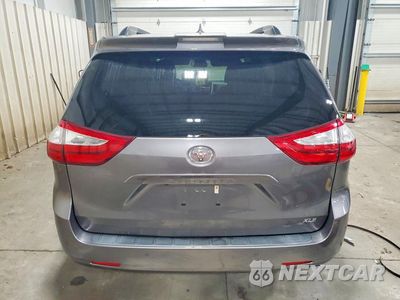 Zdjęcie 6 z 14 samochodu: 2019 TOYOTA SIENNA XLE 8-PASSENGER VIN:5TDYZ3DC7KS015612 - miniatura