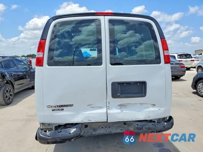 Zdjęcie 6 z 14 samochodu: 2020 CHEVROLET EXPRESS G2500 VIN:1GCWGAFGXL1119897 - miniatura