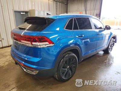 Trzecie zdjęcie samochodu z tyłu: 2024 VOLKSWAGEN ATLAS CROSS SPORT SE VIN:1V2KE2CA6RC260178 - miniatura