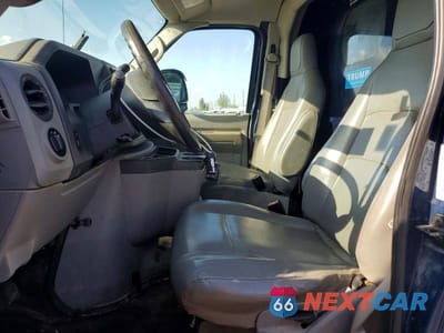 Zdjęcie 7 z 13 samochodu: 2013 FORD ECONOLINE E350 SUPER DUTY CUTAWAY VAN VIN:1FDWE3FL3DDA50416 - miniatura