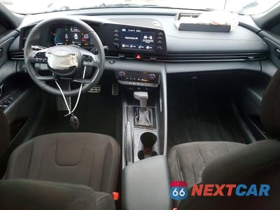 Zdjęcie 8 z 12 samochodu: 2025 HYUNDAI ELANTRA SEL SPORT VIN:KMHLM4DG2SU074902 - miniatura