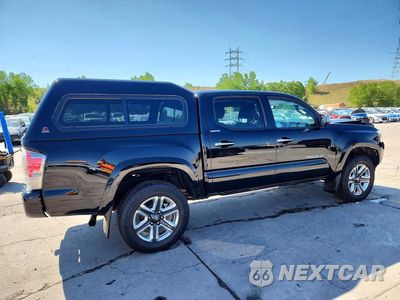 Trzecie zdjęcie samochodu z tyłu: 2017 TOYOTA TACOMA LIMITED VIN:5TFGZ5ANXHX118426 - miniatura