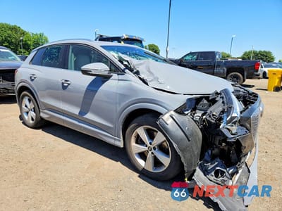 Czwarte zdjęcie samochodu z boku: 2022 AUDI Q4 E-TRON PREMIUM VIN:WA1G2BFZ9NP048728 - miniatura