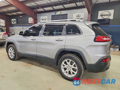 Drugie zdjęcie samochodu z przodu: 2014 JEEP CHEROKEE LATITUDE VIN:1C4PJMCS2EW129121 - miniatura