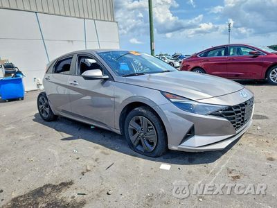 Czwarte zdjęcie samochodu z boku: 2022 HYUNDAI ELANTRA SEL VIN:KMHLM4AGXNU254086 - miniatura