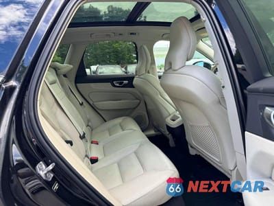 Zdjęcie 7 z 13 samochodu: 2019 VOLVO XC60 T6 MOMENTUM VIN:LYVA22RK2KB230983 - miniatura