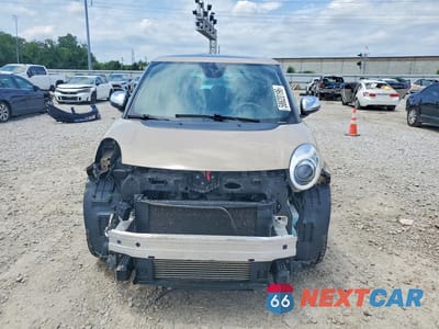 Piąte zdjęcie samochodu w środku: 2015 FIAT 500L LOUNGE VIN:ZFBCFACH4FZ033772 - miniatura