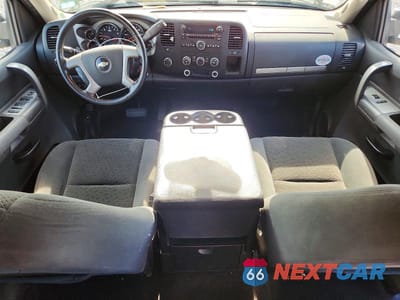 Zdjęcie 8 z 12 samochodu: 2008 CHEVROLET SILVERADO K2500 HEAVY DUTY VIN:1GCHK23K48F131155 - miniatura