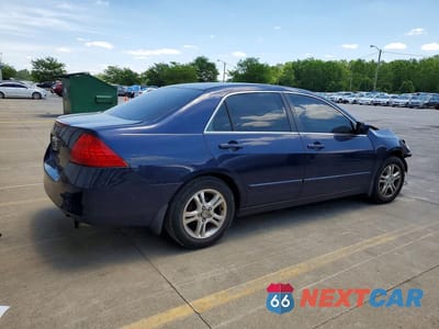 Trzecie zdjęcie samochodu z tyłu: 2006 HONDA ACCORD SE VIN:1HGCM56386A161443 - miniatura
