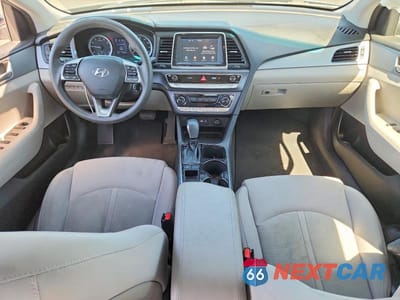 Zdjęcie 8 z 12 samochodu: 2018 HYUNDAI SONATA SE VIN:5NPE24AF8JH598384 - miniatura