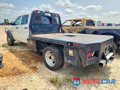 Drugie zdjęcie samochodu z przodu: 2018 RAM 4500 VIN:3C7WRLEL2JG304581 - miniatura