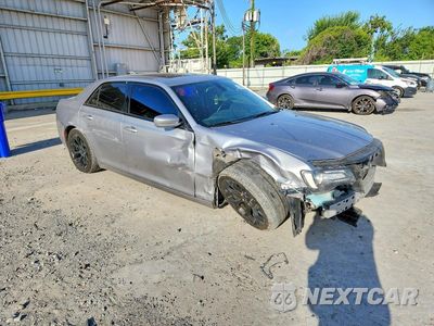 Czwarte zdjęcie samochodu z boku: 2015 CHRYSLER 300 S VIN:2C3CCABGXFH807770 - miniatura