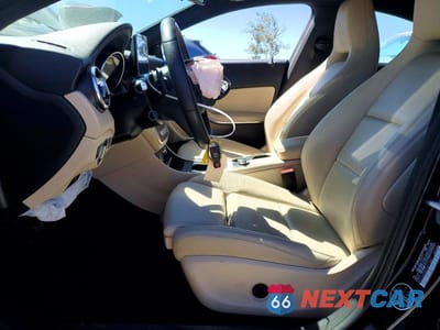 Zdjęcie 7 z 13 samochodu: 2018 MERCEDES-BENZ CLA 250 VIN:WDDSJ4EB0JN601667 - miniatura