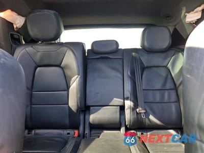 Zdjęcie 10 z 14 samochodu: 2019 PORSCHE CAYENNE VIN:WP1AA2AY5KDA06579 - miniatura