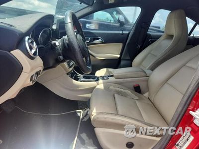 Zdjęcie 7 z 12 samochodu: 2018 MERCEDES-BENZ CLA 250 VIN:WDDSJ4EB4JN510367 - miniatura