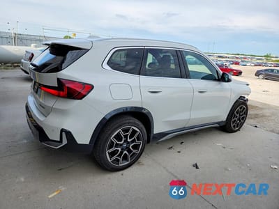 Trzecie zdjęcie samochodu z tyłu: 2024 BMW X1 XDRIVE28I VIN:WBX73EF02R5Y50256 - miniatura