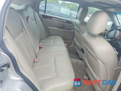 Zdjęcie 10 z 12 samochodu: 2005 LINCOLN TOWN CAR SIGNATURE LIMITED VIN:1LNHM82W85Y643529 - miniatura