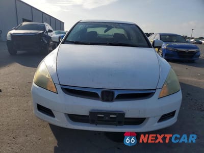 Piąte zdjęcie samochodu w środku: 2006 HONDA ACCORD EX VIN:1HGCM56796A076663 - miniatura