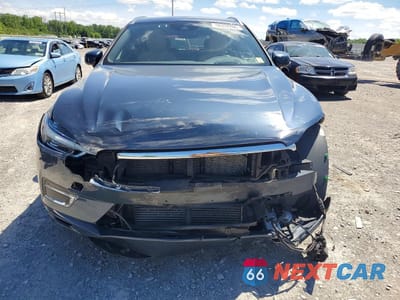 Piąte zdjęcie samochodu w środku: 2019 VOLVO XC60 T6 INSCRIPTION VIN:YV4A22RL9K1301173 - miniatura