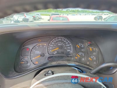 Zdjęcie 9 z 12 samochodu: 2005 CHEVROLET SILVERADO K2500 HEAVY DUTY VIN:1GCHK232X5F900575 - miniatura