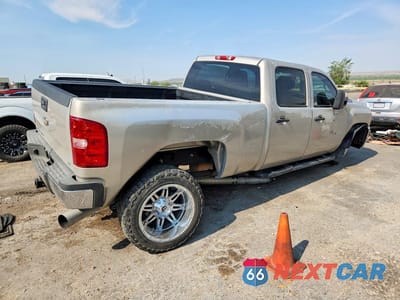 Trzecie zdjęcie samochodu z tyłu: 2007 CHEVROLET SILVERADO K2500 HEAVY DUTY VIN:1GCHK23697F521119 - miniatura