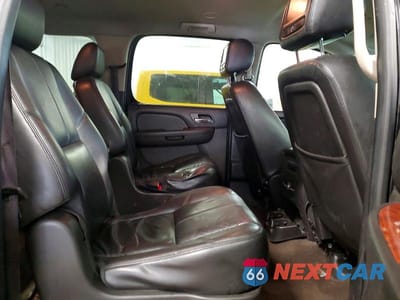 Zdjęcie 11 z 13 samochodu: 2014 CHEVROLET SUBURBAN K1500 LT VIN:1GNSKJE76ER102850 - miniatura