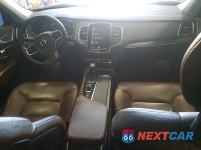 Zdjęcie 8 z 13 samochodu: 2020 VOLVO XC90 T6 MOMENTUM VIN:YV4A22PK1L1596118 - miniatura