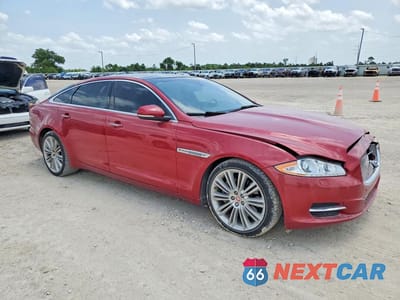 Czwarte zdjęcie samochodu z boku: 2015 JAGUAR XJL PORTFOLIO VIN:SAJWA2GZ8F8V86059 - miniatura