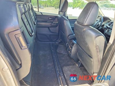 Zdjęcie 10 z 12 samochodu: 2019 HONDA RIDGELINE RTL VIN:5FPYK2F50KB001625 - miniatura