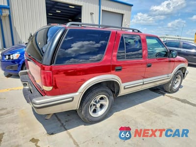 Trzecie zdjęcie samochodu z tyłu: 1999 CHEVROLET BLAZER VIN:1GNCS13WXX2188724 - miniatura
